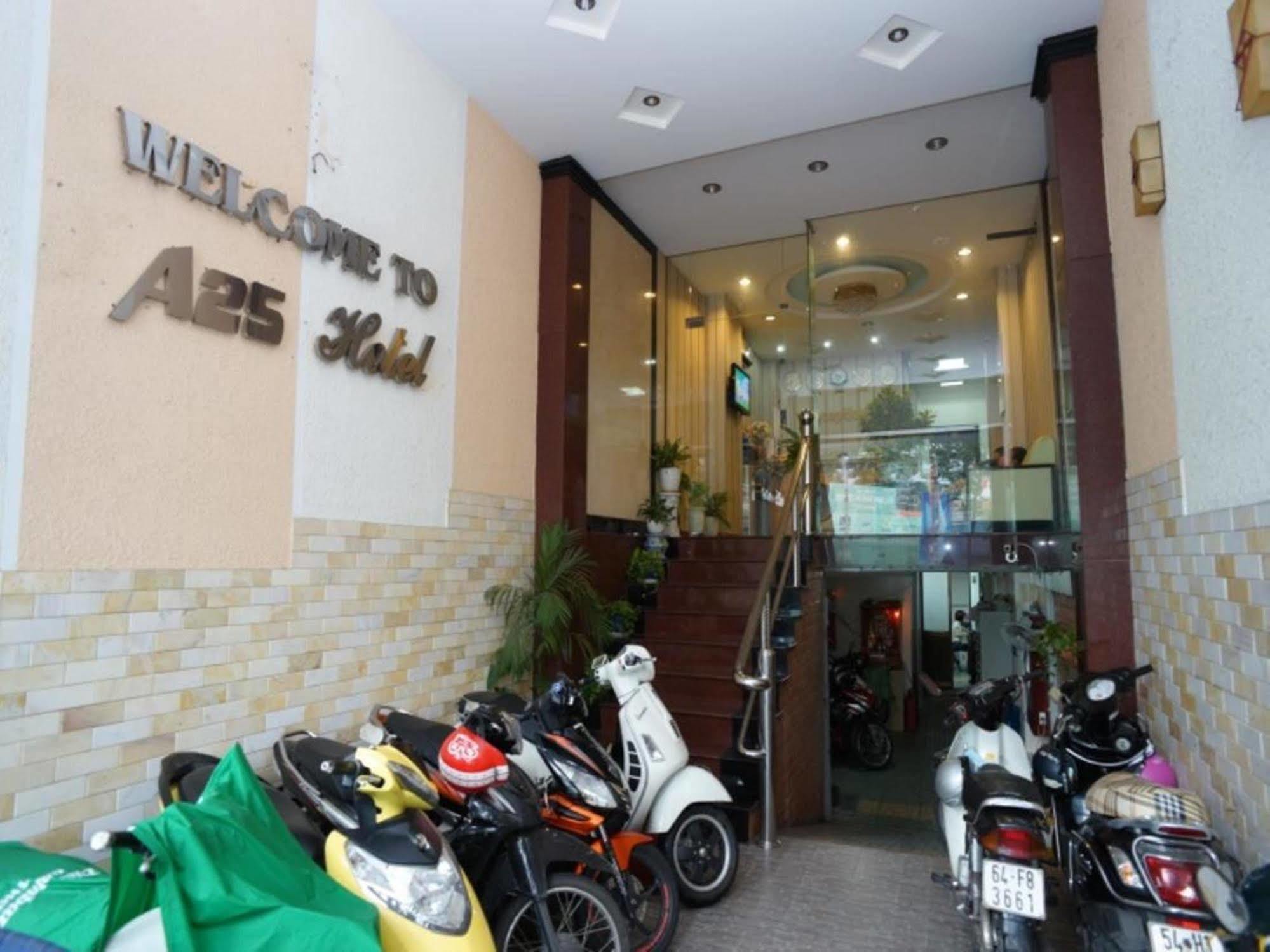 A25 Hotel - 22 Nguyen Cu Trinh Cidade de Ho Chi Minh Exterior foto
